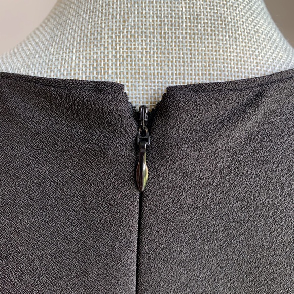 RW&CO Peekaboo Shoulder Shift Dress - Picture 8 of 8